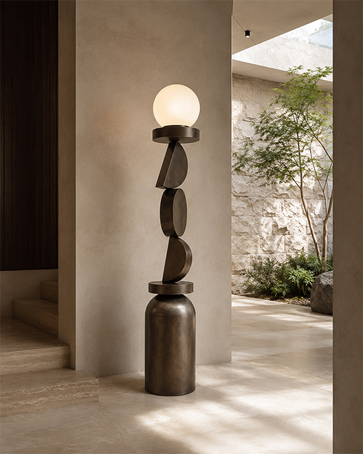 Lampadaire sculptural finition bronze pour villa